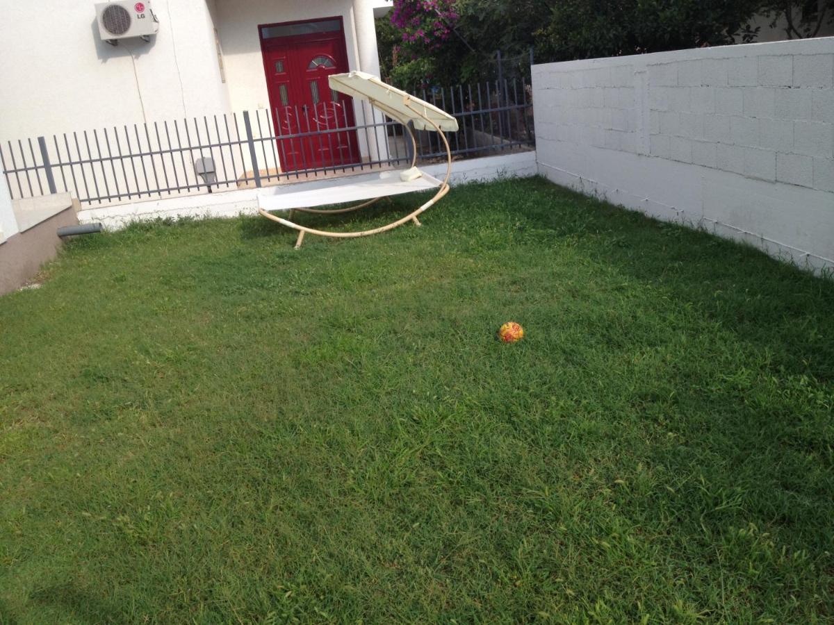 Apartmani Vila Milaris Ulcinj Luaran gambar