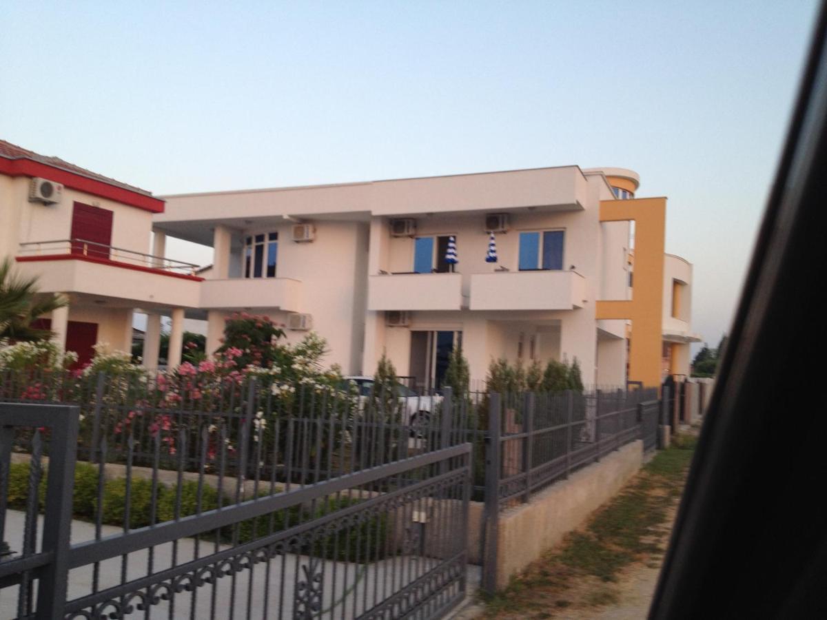 Apartmani Vila Milaris Ulcinj Luaran gambar